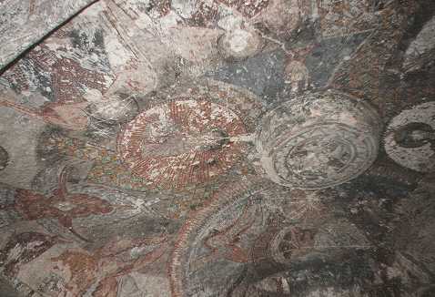 Wand- und Deckenmalerei in einer H�hlenkirche